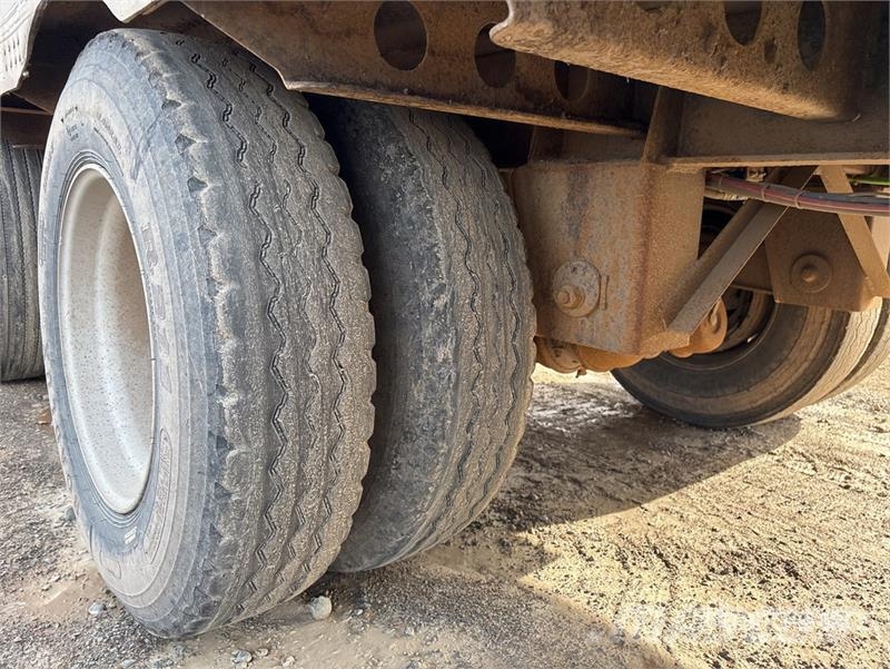 Manac 53 ft x 102 in Quad/A Open-Top Chip Trailer Remolques volquete para virutas de madera
