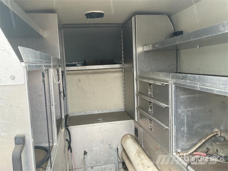 Maranda Truck Cap Ohjaamot ja sisustat