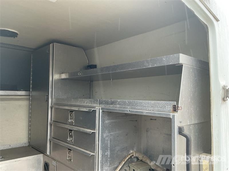 Maranda Truck Cap Ohjaamot ja sisustat