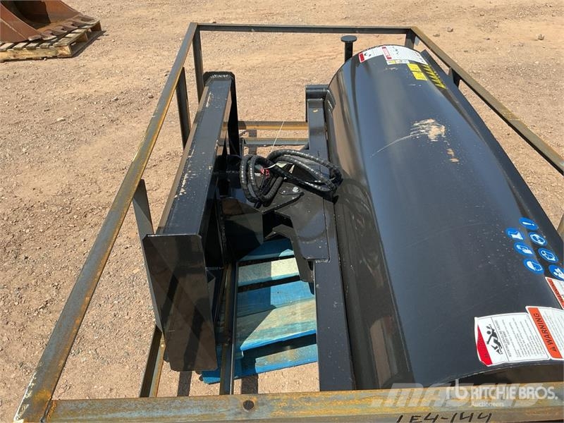  Mower King SSAB72 72 in Skid Steer Broom (Unused) Süpürgeler