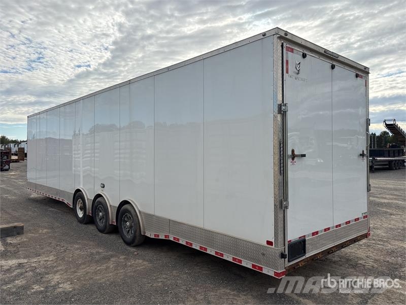  Nationcraft 36 ft Tri/A Enclosed Trailer Прицепы-фургоны