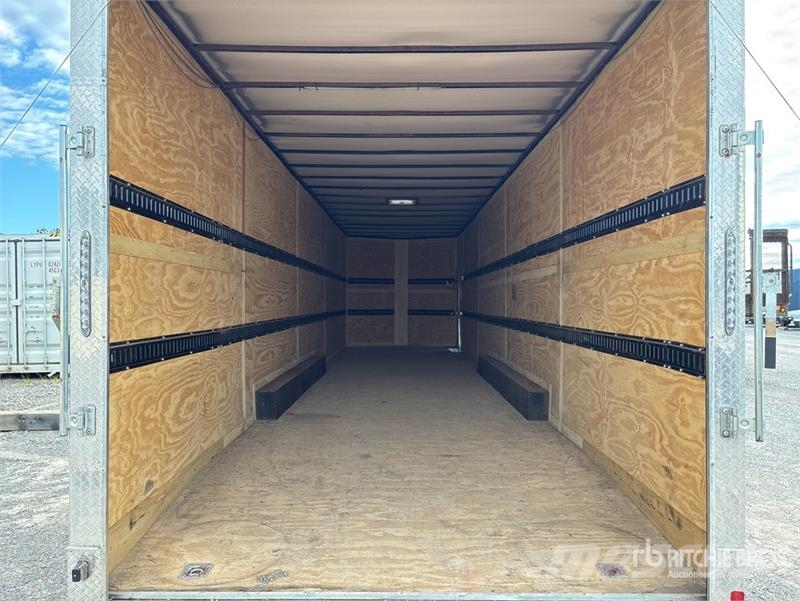  Nationcraft 36 ft Tri/A Enclosed Trailer Прицепы-фургоны