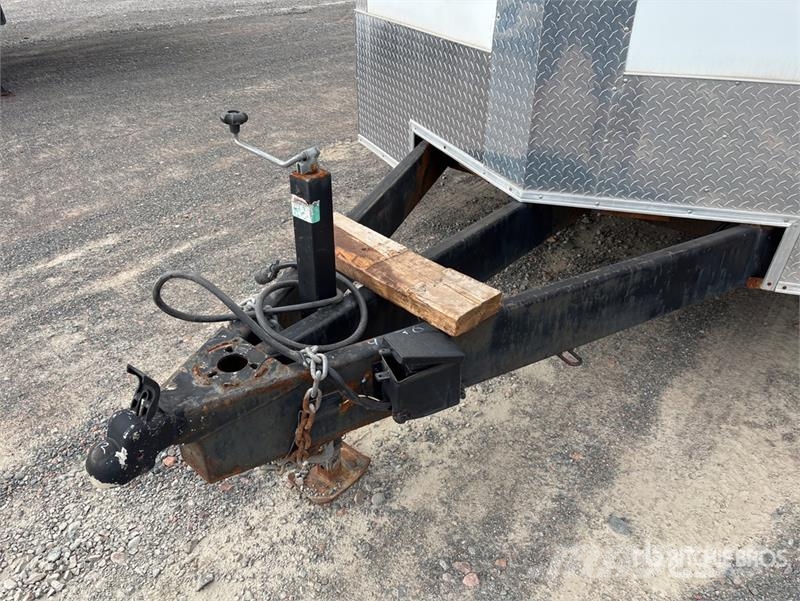  Nationcraft 36 ft Tri/A Enclosed Trailer Прицепы-фургоны