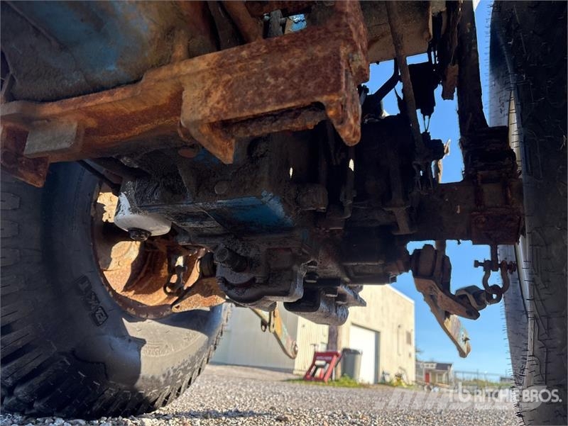 New Holland 1620 2WD Tractor 曳引機