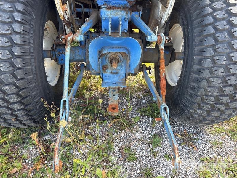 New Holland 1620 2WD Utility Tractor 小型曳引機