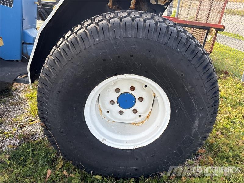 New Holland 1620 2WD Utility Tractor 小型曳引機