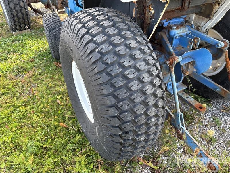 New Holland 1620 2WD Utility Tractor 小型曳引機