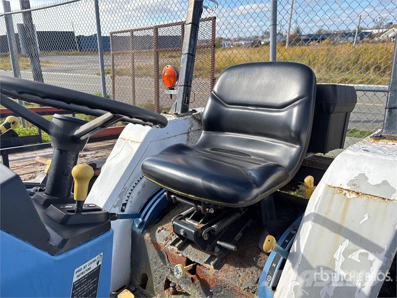 New Holland 1620 2WD Utility Tractor 小型曳引機