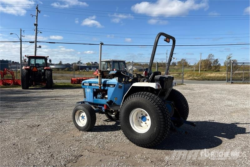 New Holland 1620 2WD Utility Tractor جرارات مدمجة
