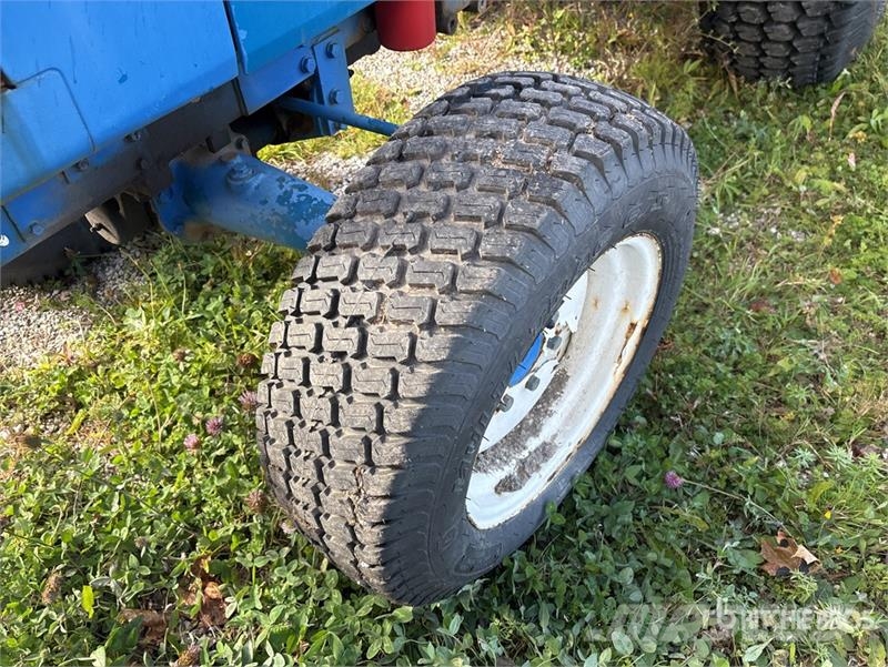 New Holland 1620 2WD Utility Tractor 小型曳引機