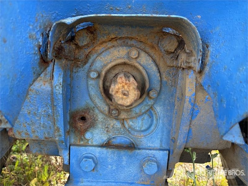 New Holland 1620 2WD Utility Tractor 小型曳引機