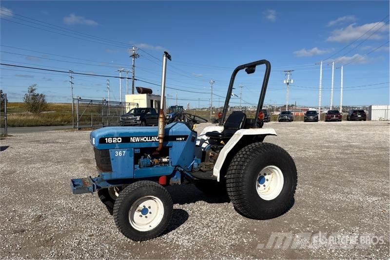 New Holland 1620 2WD Utility Tractor جرارات مدمجة