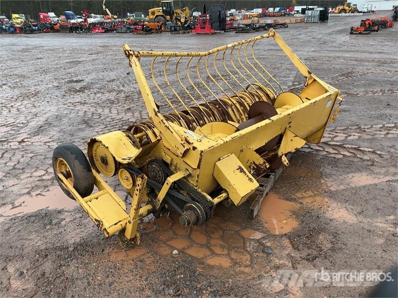 New Holland 890W 80 in 2-Point Forage Harvester Szecskázók