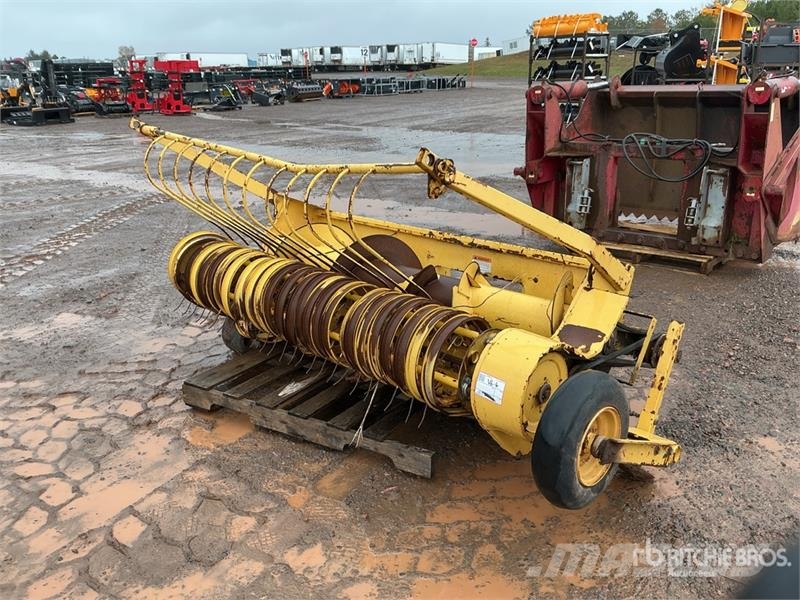 New Holland 890W 80 in 2-Point Forage Harvester Szecskázók