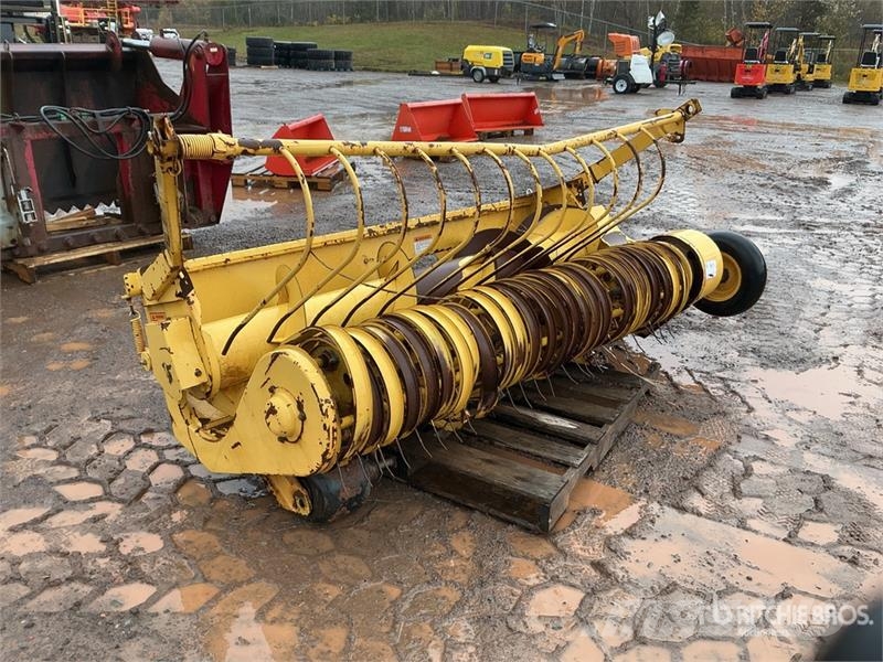 New Holland 890W 80 in 2-Point Forage Harvester Szecskázók