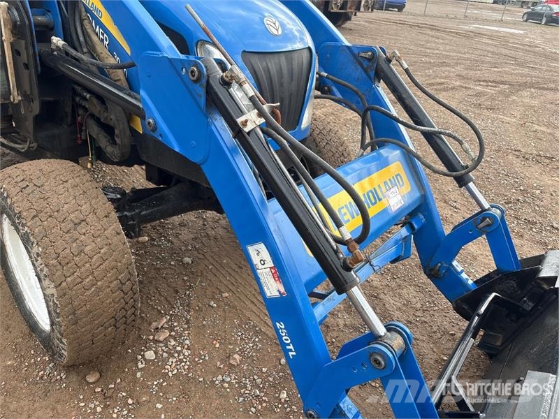New Holland Boomer 3050 4WD Utility Tractor Kompaktni (mali) traktori