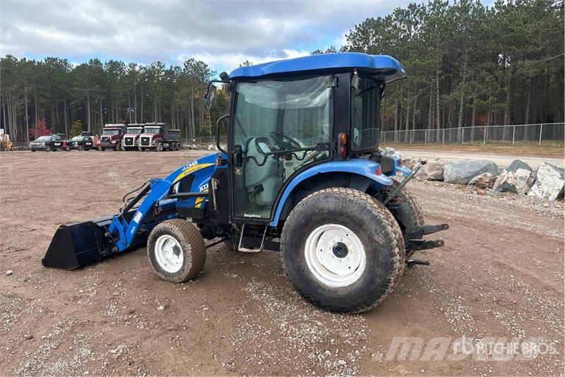 New Holland Boomer 3050 4WD Utility Tractor Kompaktni (mali) traktori