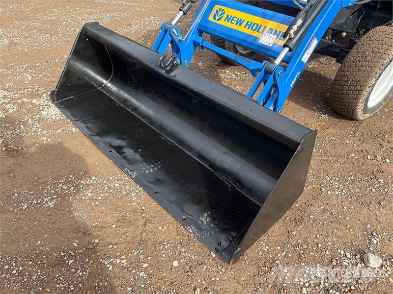 New Holland Boomer 3050 4WD Utility Tractor Kompaktni (mali) traktori