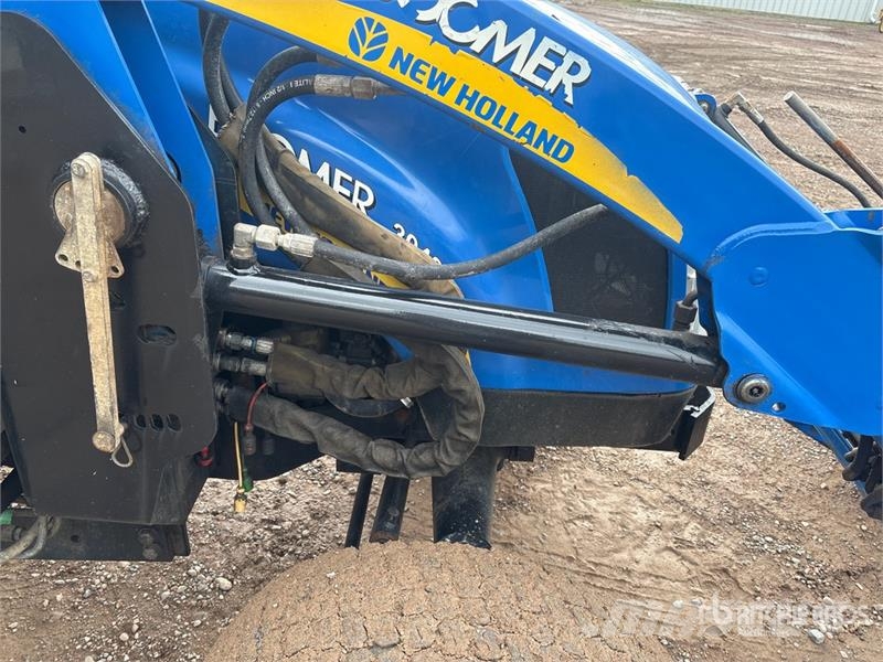 New Holland Boomer 3050 4WD Utility Tractor Kompaktni (mali) traktori
