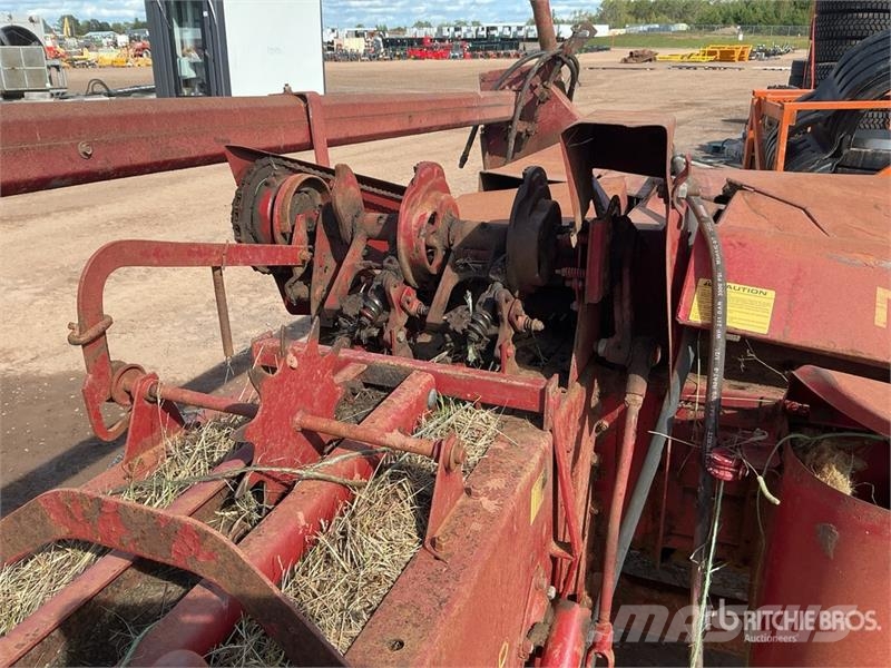 New Holland Hayliner 273 Square Baler Heinapressid