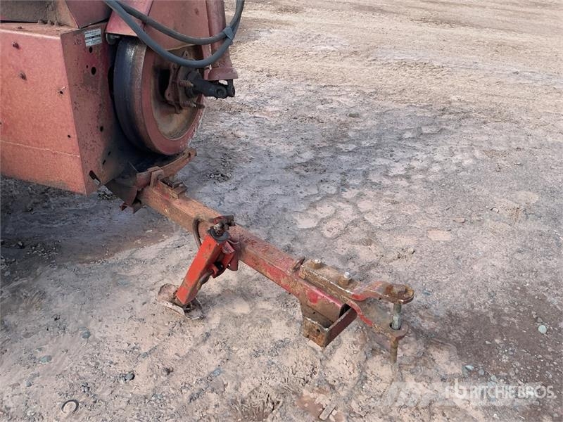 New Holland Hayliner 273 Square Baler Heinapressid
