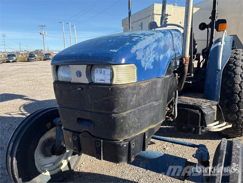 New Holland TN55 2WD Tractor Traktori