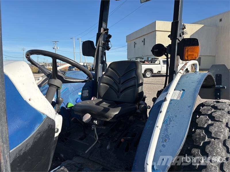 New Holland TN55 2WD Tractor Traktori