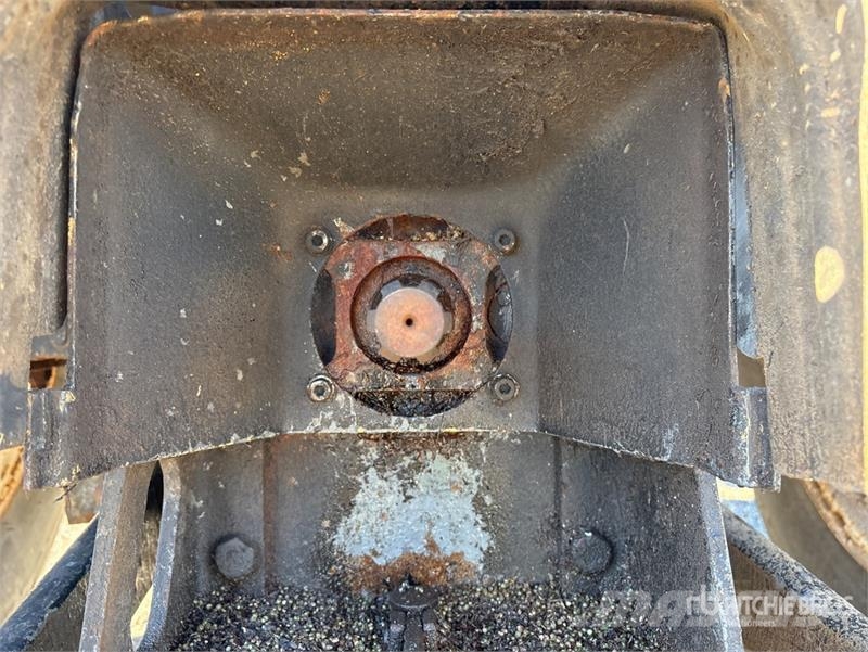 New Holland TN55 2WD Tractor Traktori