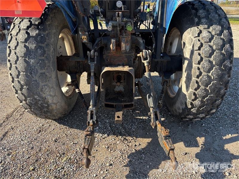 New Holland TN55 2WD Tractor Traktori