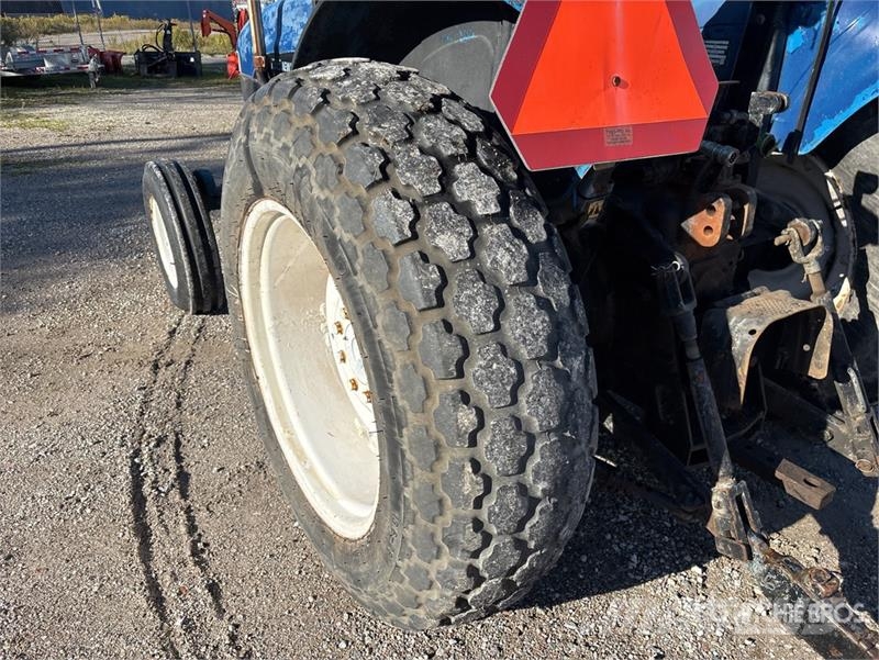 New Holland TN55 2WD Tractor Traktori