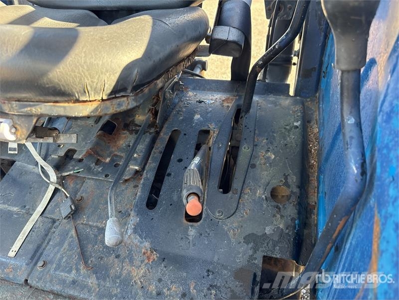 New Holland TN55 2WD Tractor Traktori