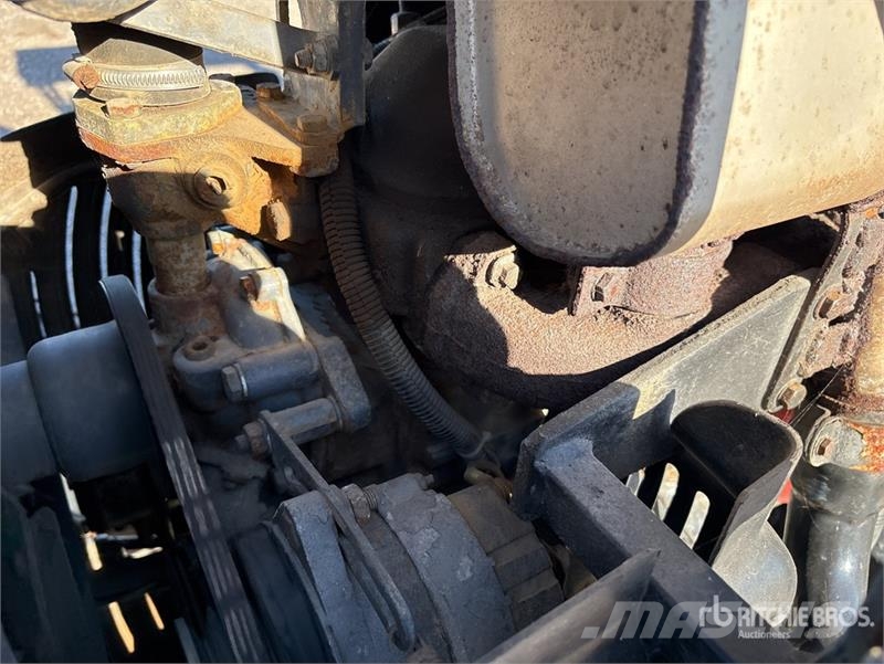 New Holland TN55 2WD Tractor Traktori