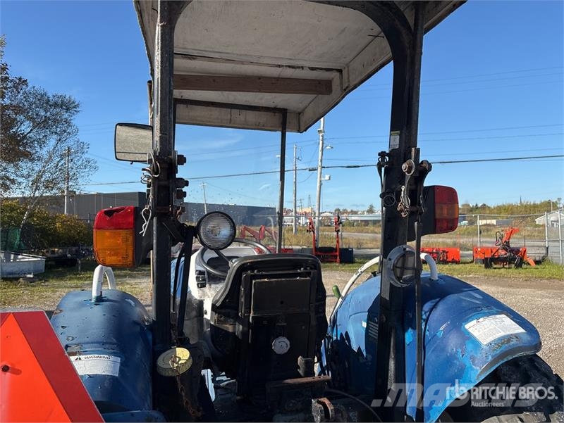New Holland TN55 2WD Tractor Traktori