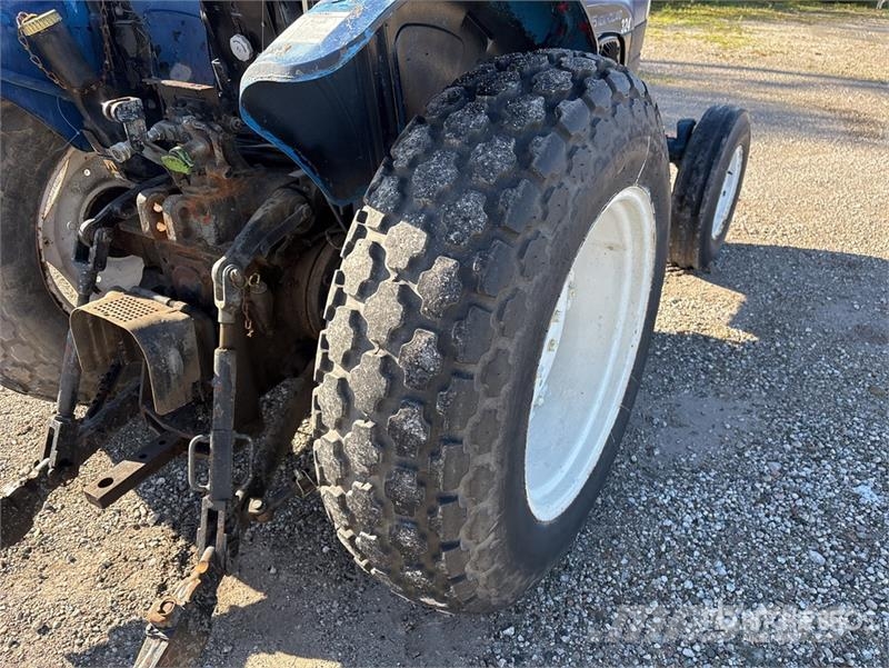 New Holland TN55 2WD Tractor Traktori