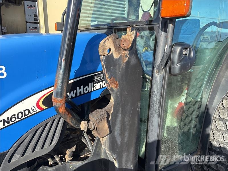 New Holland TN60DA Traktori