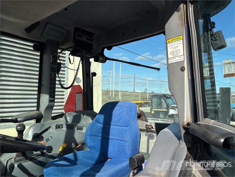 New Holland TN60DA Traktori