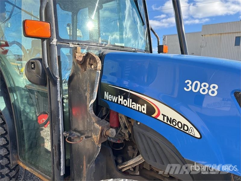 New Holland TN60DA Traktori