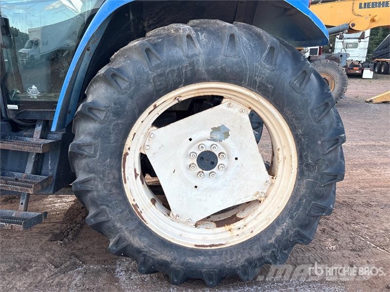 New Holland TS110 Traktoriai