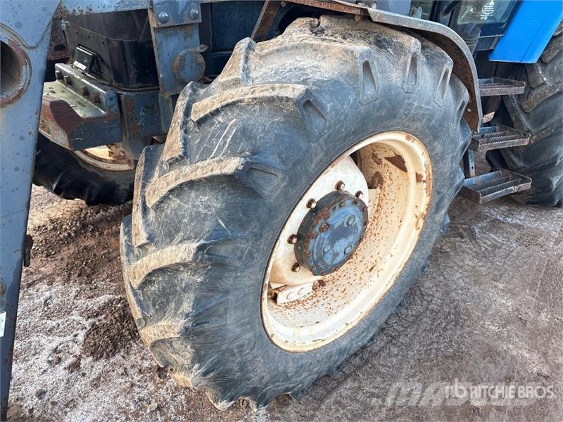 New Holland TS110 Traktoriai