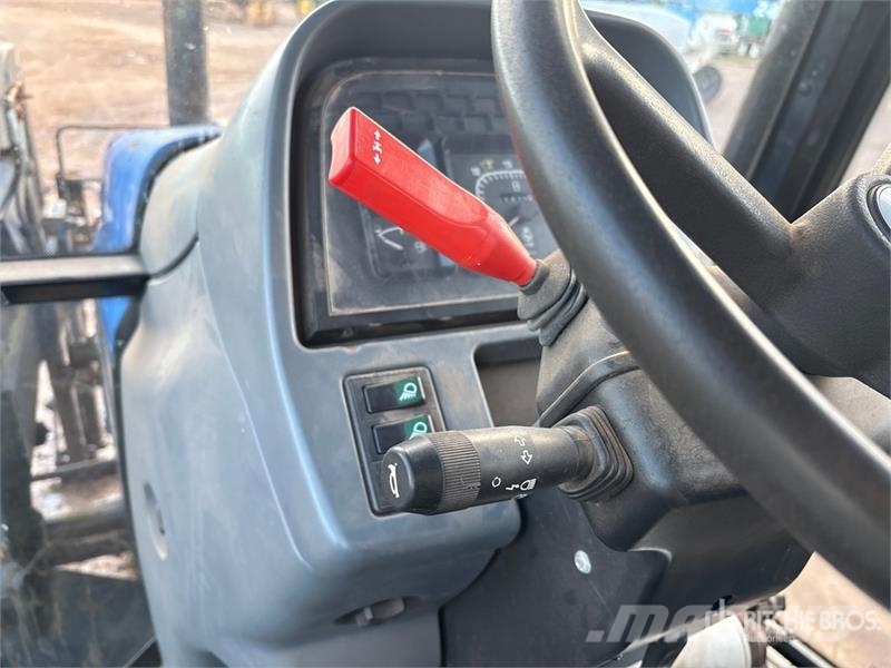 New Holland TS110 Traktoriai
