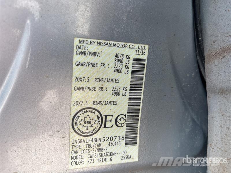 Nissan Titan 4x4 Crew Cab Pickup Muu