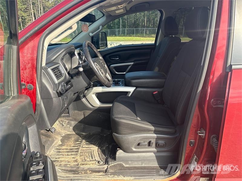 Nissan Titan XD 4x4 Crew Cab Pickup Anders