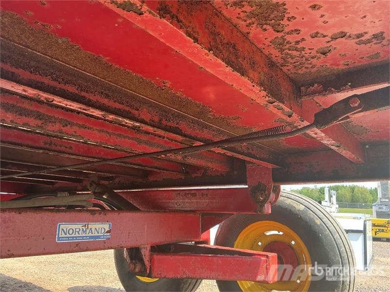 Normand 10 ft T/A End Dump Farm Trailer Other trailers