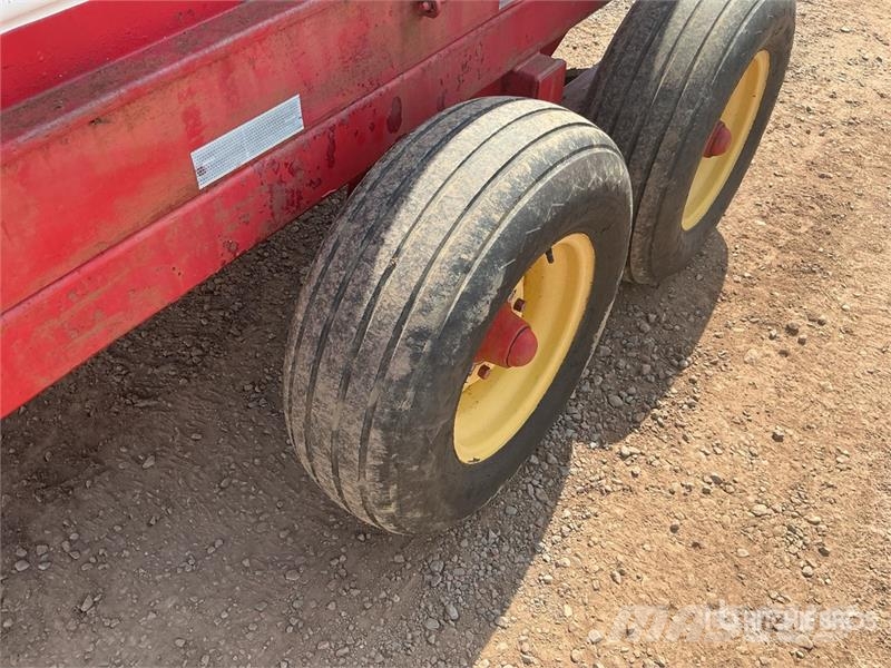 Normand 10 ft T/A End Dump Farm Trailer Other trailers