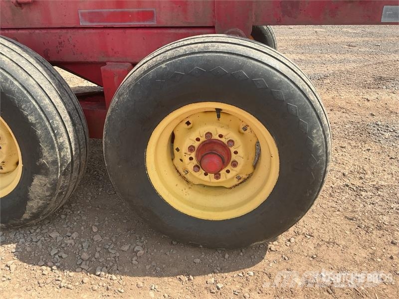 Normand 10 ft T/A End Dump Farm Trailer Other trailers