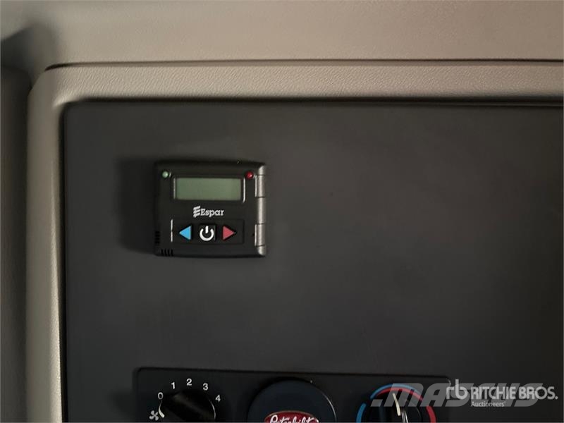 Peterbilt 567 وحدات الجر