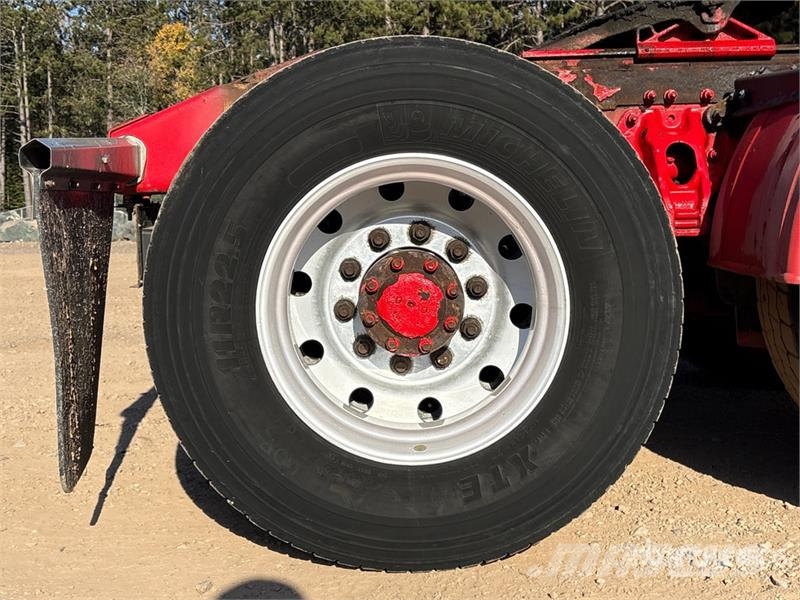 Peterbilt 567 Trekkers