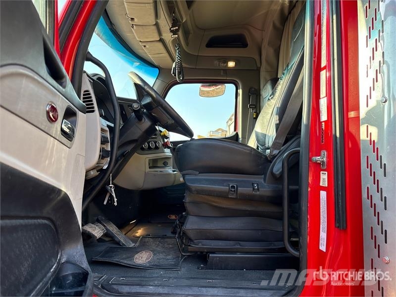 Peterbilt 567 Trekkers