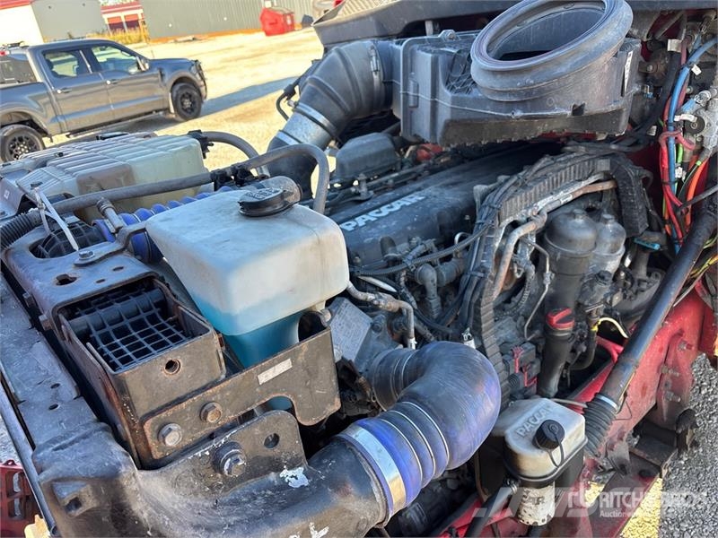 Peterbilt 567 وحدات الجر
