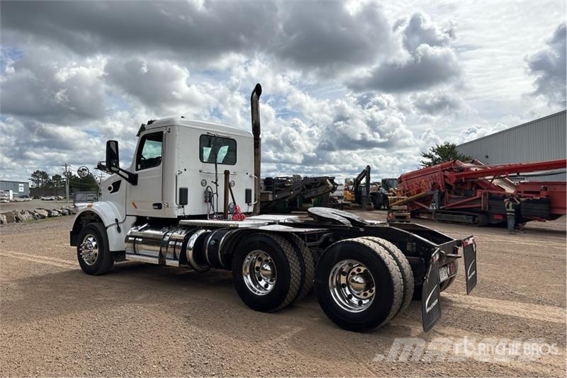 Peterbilt 567 트랙터 유닛